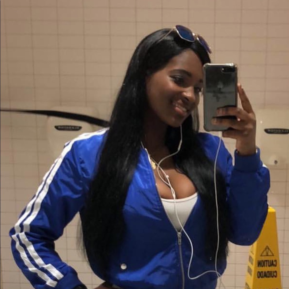 Meet your Posher, Treisy